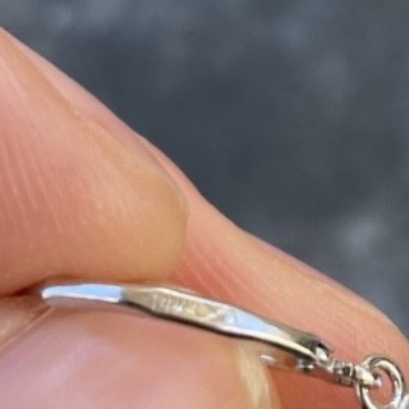 14k White Gold stamped Leverback 7mm Pearl Earrings - Picture 4 of 6